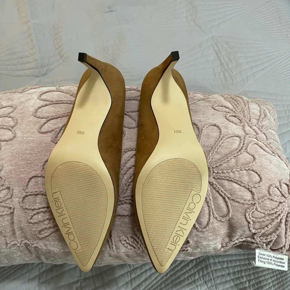 Brown Sued Pumps, Never worn - Picture 2 of 2